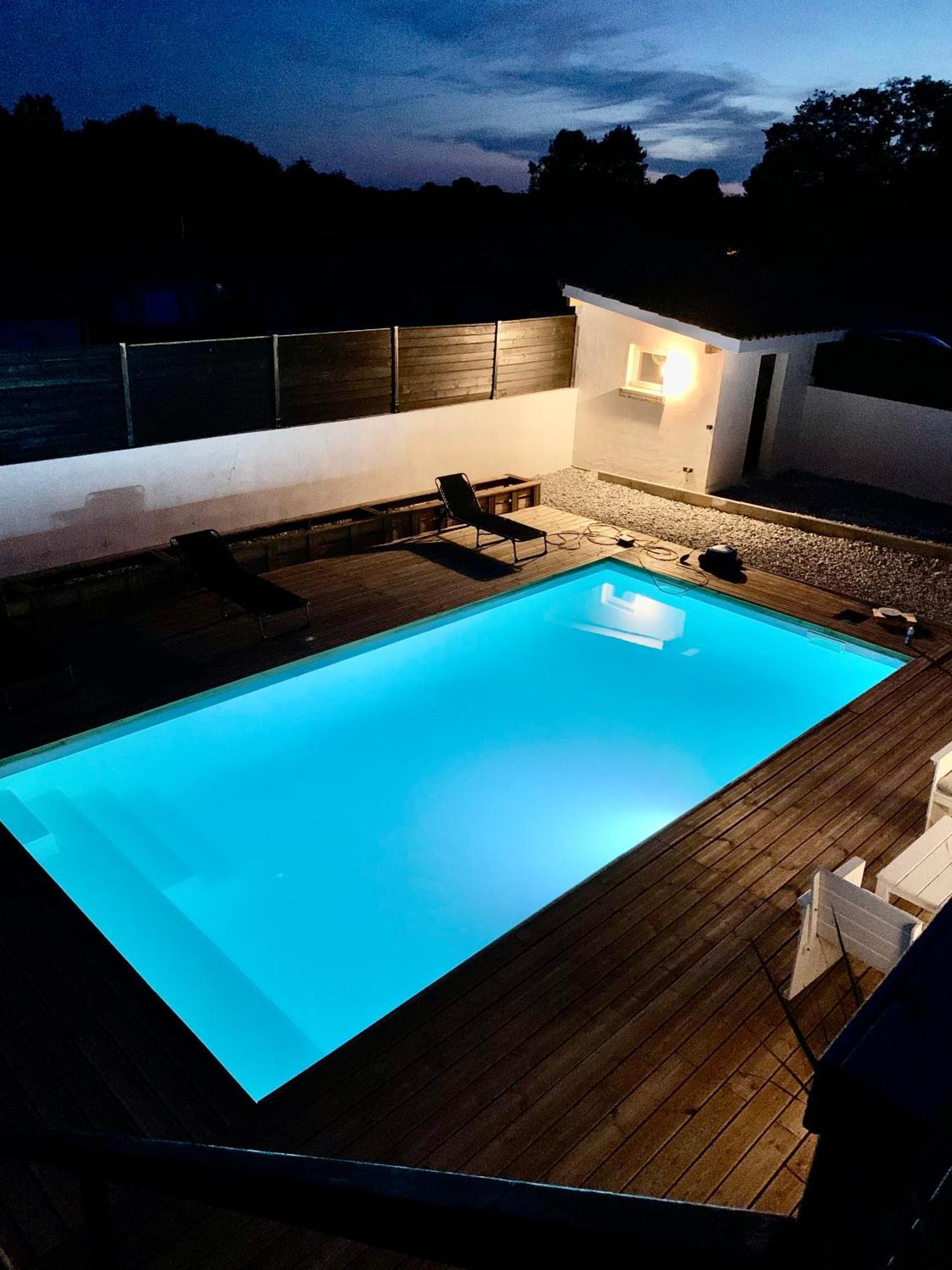 Maison Au Calme Avec Piscine Riviere-Saas-et-Gourby Eksteriør billede